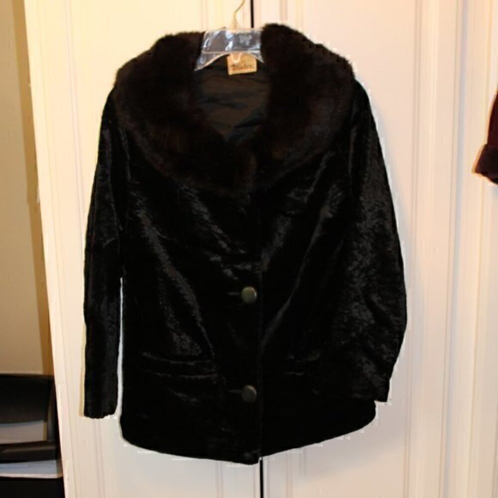 Vintage Styled by Winter Black Crushed Velvet Brown Mink Fur Collar Jacket
